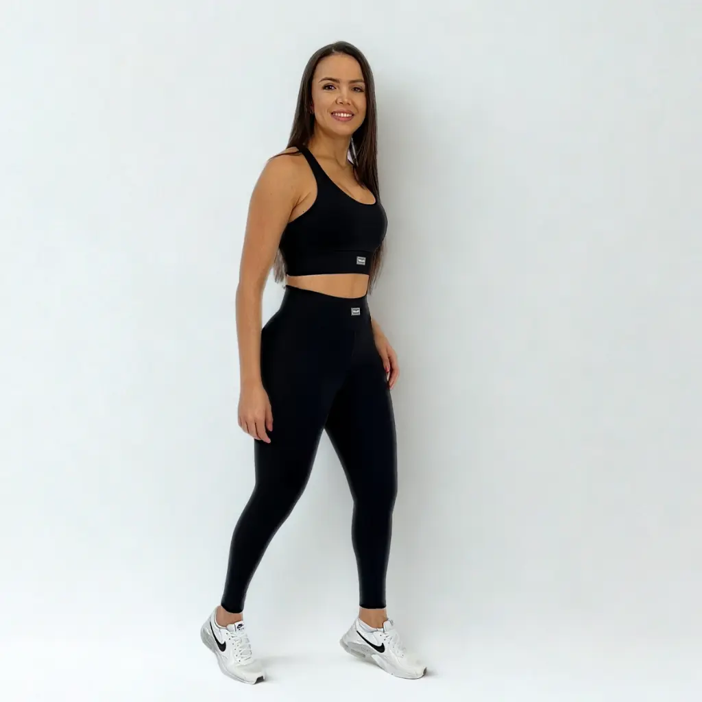 Top e Legging_Essential Moove_Preto.webp